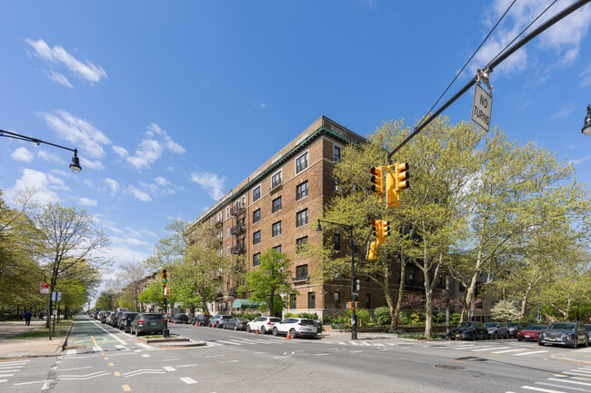 75 Prospect Park W in Brooklyn, NY - Building Photo - Building Photo