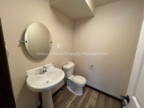 14941 N Nixon Loop in Rathdrum, ID - Building Photo - Building Photo