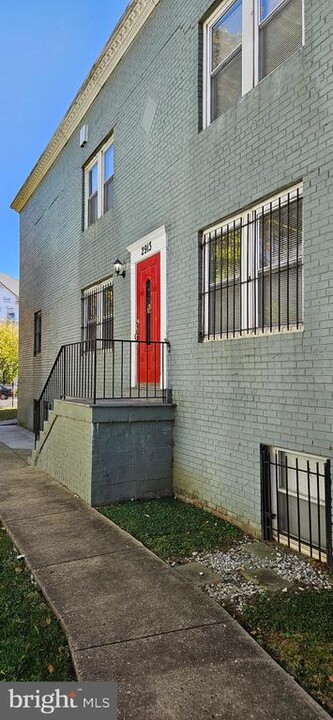 2913 8th St SE in Washington, DC - Building Photo