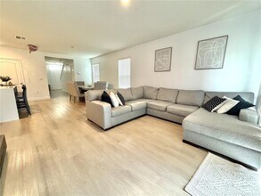 1388 Berry Ln in Davenport, FL - Building Photo - Building Photo