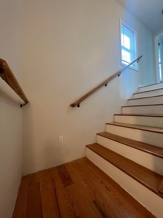 28 Otis St in Somerville, MA - Foto de edificio - Building Photo