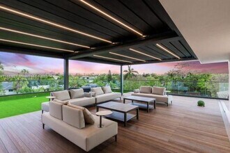 1248 NE 89th St in Miami, FL - Building Photo - Building Photo