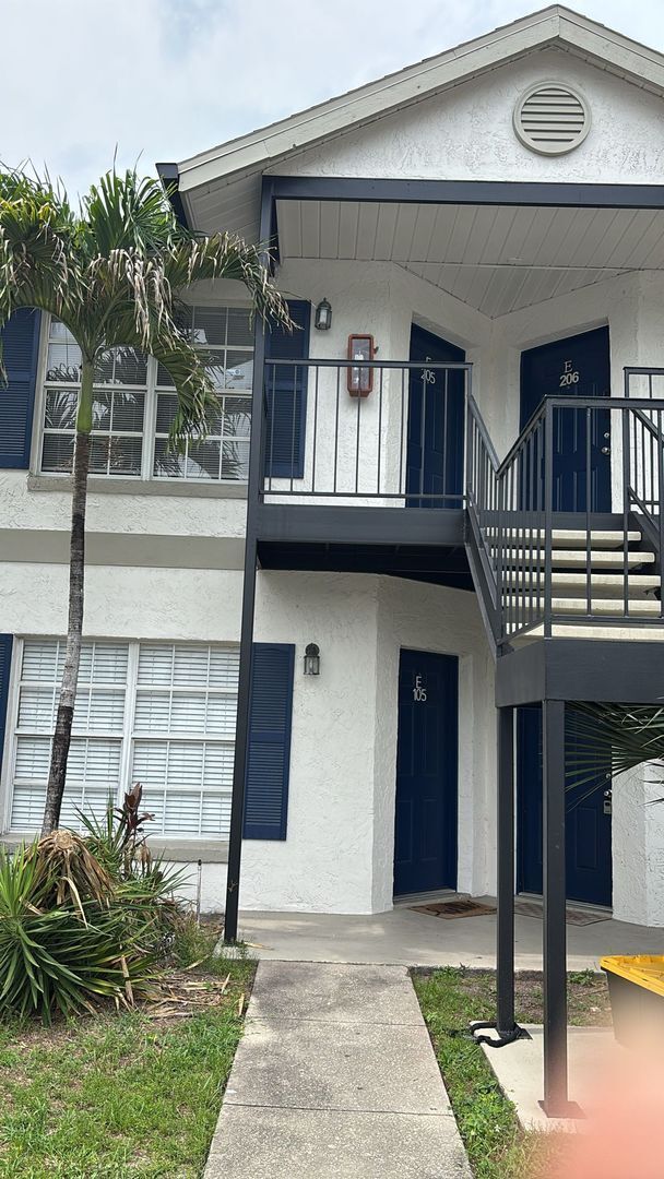 property at 3651 N Goldenrod Rd