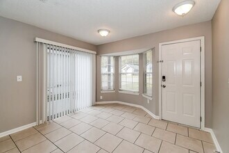 9956 Somerset Grove Ln in Jacksonville, FL - Building Photo - Building Photo