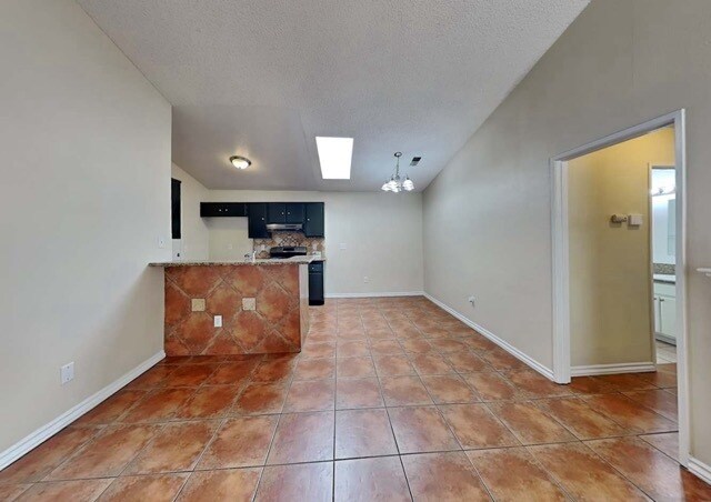 2747 Condor Creek Ln in Ontario, CA - Building Photo
