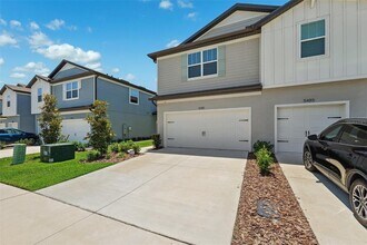 5481 Elmview Xing in Wesley Chapel, FL - Building Photo - Building Photo