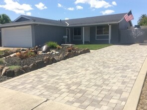 1342 Heather Ln in Livermore, CA - Building Photo - Building Photo