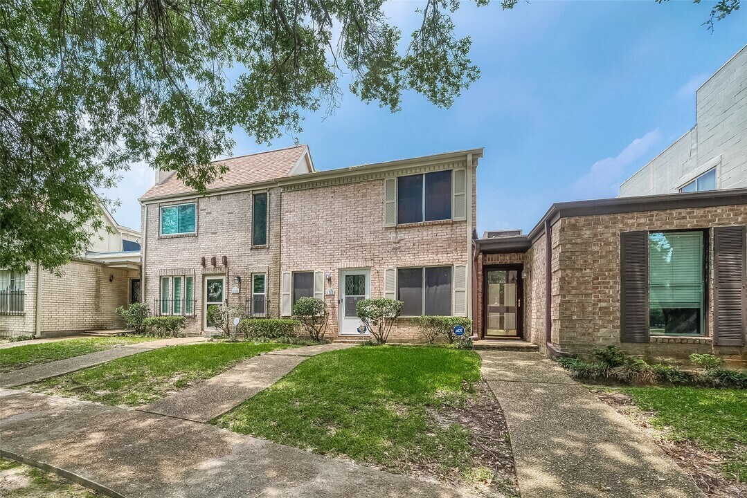 1312 Ward Rd in Baytown, TX - Building Photo