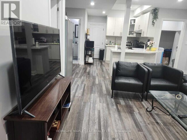 77 Brushwood Dr in Brampton, ON - Building Photo - Building Photo