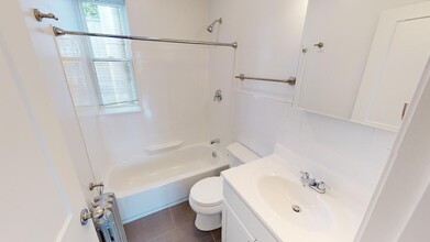 123 Sutherland Rd, Unit E3 in Boston, MA - Building Photo - Building Photo