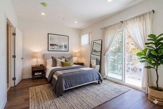 2821 Virginia Rd in Los Angeles, CA - Building Photo - Building Photo