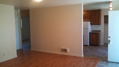 729-729 NE Church St, Unit 729 in Portland, OR - Foto de edificio - Building Photo