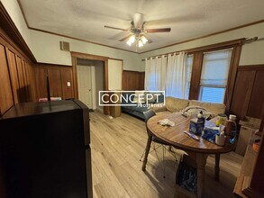 32 Chetwynd Rd in Somerville, MA - Building Photo - Building Photo