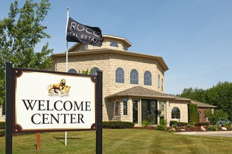 Lions Gate in Davison, MI - Foto de edificio - Building Photo