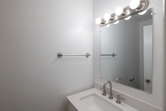 Presidential Townhome Rentals in Guilderland, NY - Building Photo - Building Photo