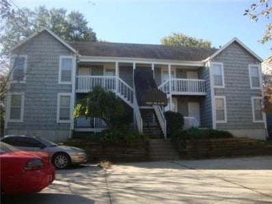10027 E 67th St in Kansas City, MO - Foto de edificio