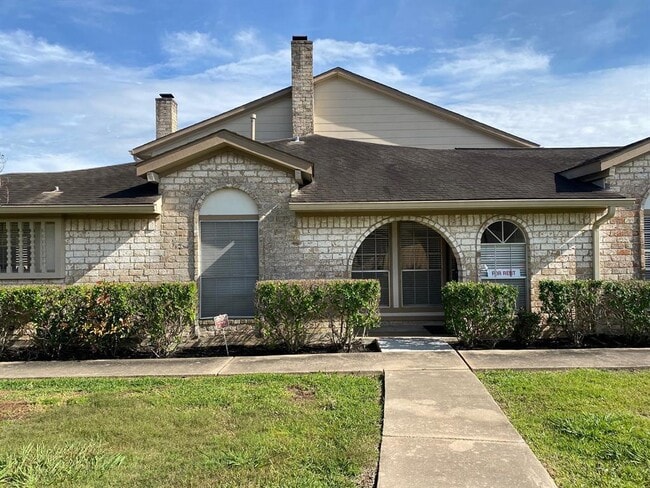 property at 24 Chapparal Ct