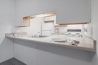 Griffin Estates Apartments in Niles, MI - Building Photo - Interior Photo