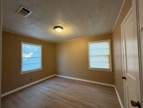 2308 12th St in Lake Charles, LA - Building Photo - Building Photo