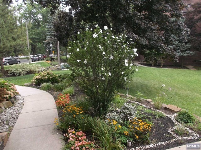 3091 Edwin Ave-Unit -2D in Fort Lee, NJ - Building Photo - Building Photo