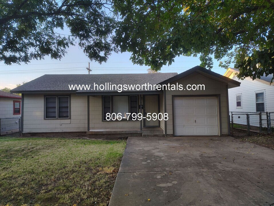 5011 36th St in Lubbock, TX - Building Photo