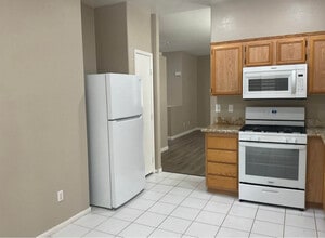 5952 Hickory Nut Ave in Las Vegas, NV - Foto de edificio - Building Photo