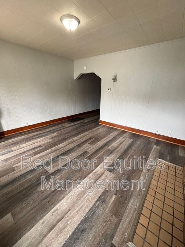 405 W Wheeling St in Lancaster, OH - Building Photo - Building Photo