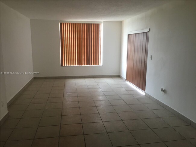 13455 NE 10th Ave in North Miami, FL - Building Photo - Building Photo