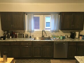 4538 N Newhall St in Shorewood, WI - Building Photo - Building Photo