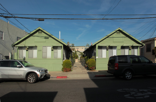 217-219 Strand St in Santa Monica, CA - Building Photo - Building Photo