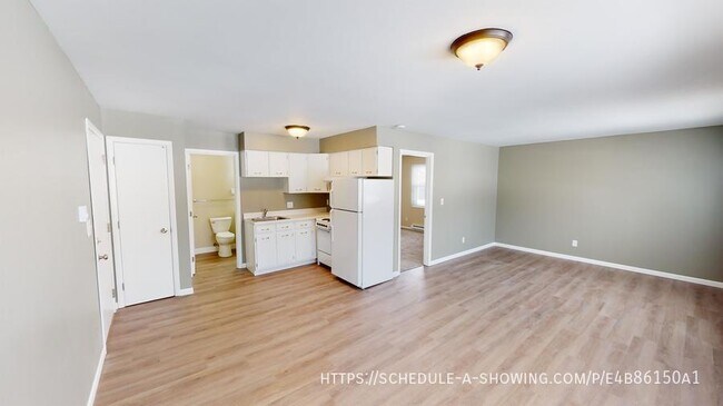 403 E Park St-Unit -22 in Marquette, MI - Foto de edificio - Building Photo