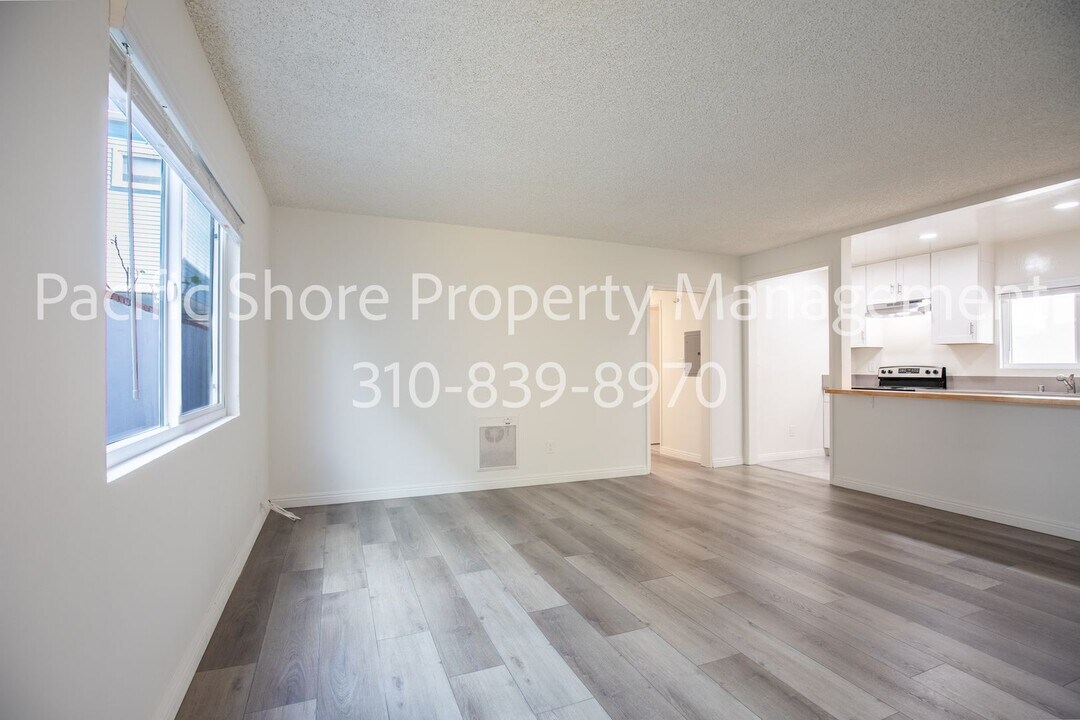 24 27th Pl in Los Angeles, CA - Building Photo