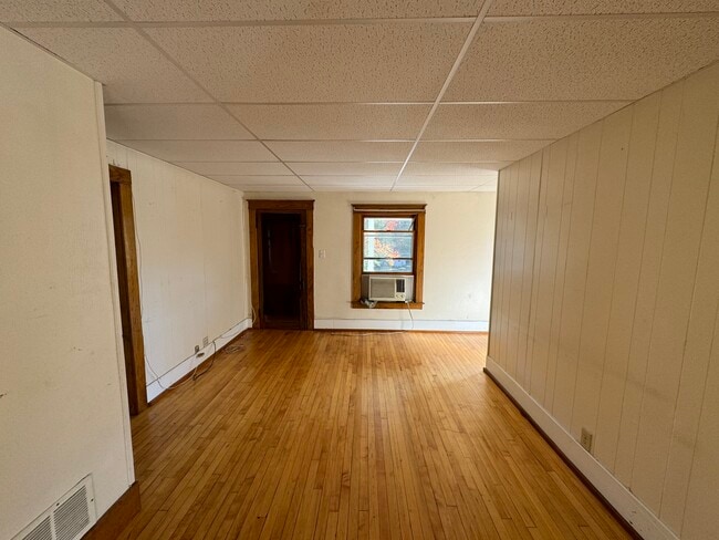 7 Elizabeth St in Hudson Falls, NY - Foto de edificio - Building Photo