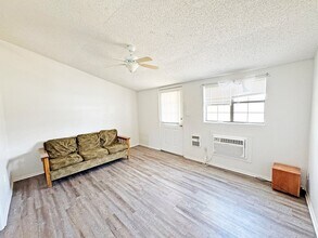 408 W Holland Ave in Alpine, TX - Building Photo - Building Photo