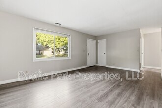 3939 Esquire Pl in Indianapolis, IN - Foto de edificio - Building Photo