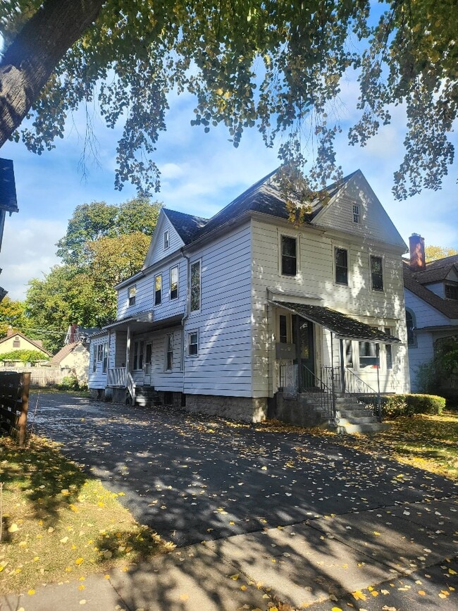 46 Brighton St in Rochester, NY - Building Photo - Building Photo