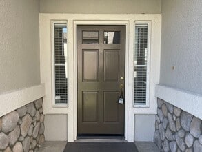 821 N Siavohn Dr in Orange, CA - Building Photo - Building Photo