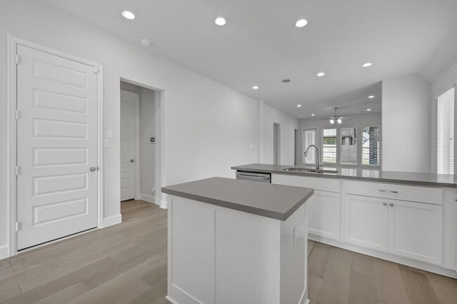 15835 Bird of Paradise Dr