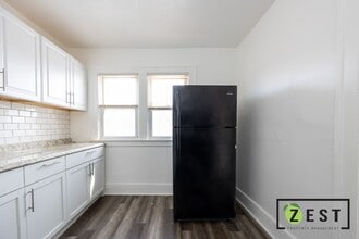 90 Catherine St in River Rouge, MI - Building Photo - Building Photo