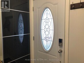 29 Yellowstone St in Toronto, ON - Building Photo - Building Photo