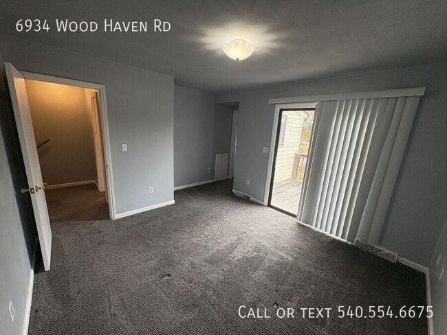 6934 Wood Haven Rd in Hollins, VA - Building Photo - Building Photo