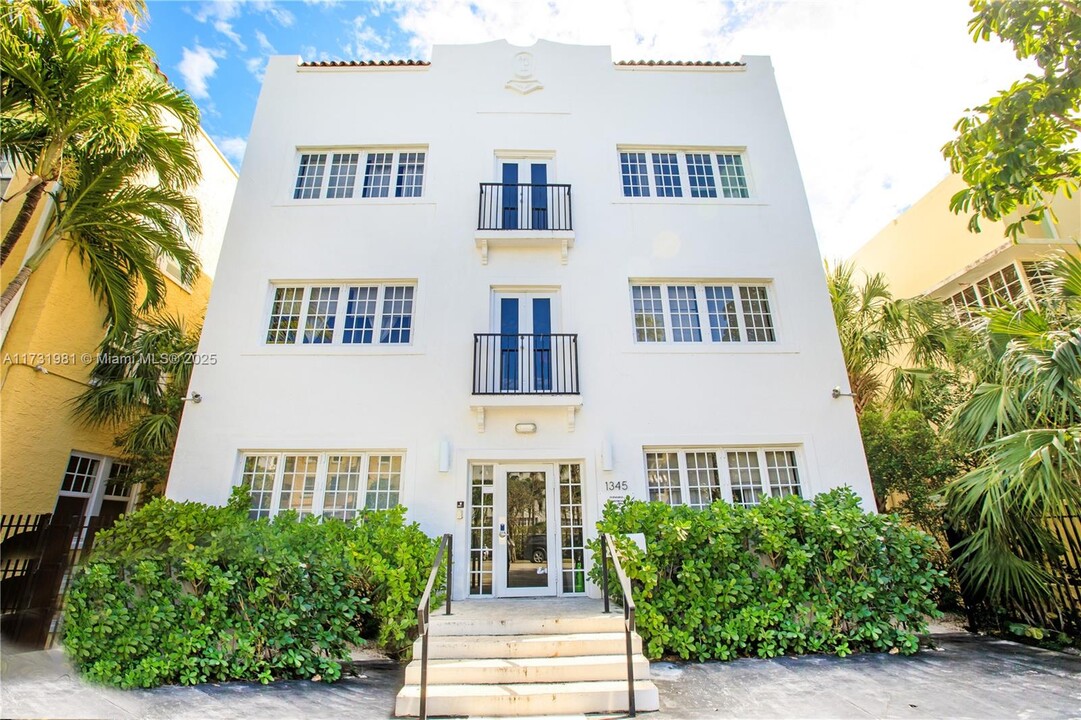 1345 Pennsylvania Ave in Miami Beach, FL - Building Photo