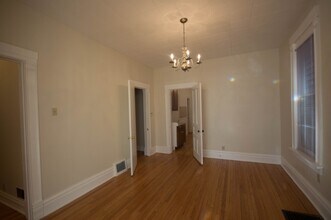 1754 W School St in Chicago, IL - Building Photo - Building Photo