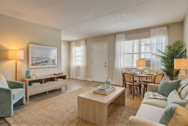 Stillwater Cove in Naples, FL - Building Photo - Building Photo