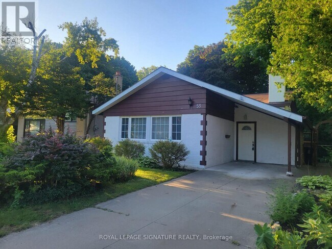 55 Bow Valley Dr in Toronto, ON - Building Photo - Building Photo