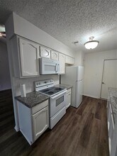 5006 Birchmont Dr in Houston, TX - Building Photo - Building Photo
