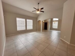 2826 Star Sky Way in Houston, TX - Building Photo - Building Photo