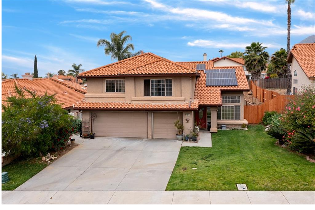 21330 Dickinson Rd in Moreno Valley, CA - Foto de edificio