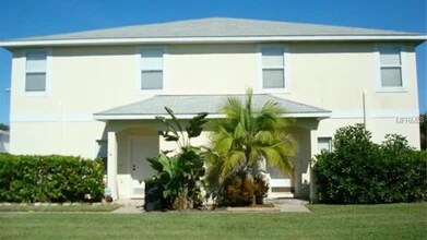 71 Emerald Bay Dr in Oldsmar, FL - Building Photo - Building Photo