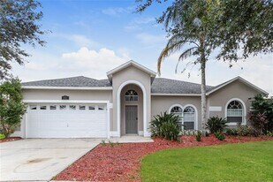 421 Peppermill Cir in Kissimmee, FL - Building Photo